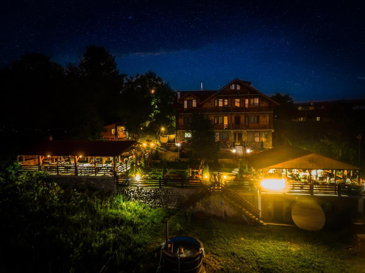 Hotel Pensiunea La Maria Lu' Sandoiu Poenari Exteriér fotografie